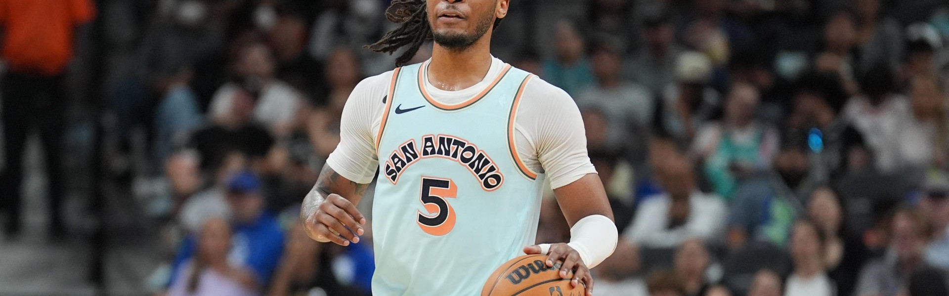 美记：尚无消息确认马刺正式报价KD 但他们不会出卡斯尔或榜眼签