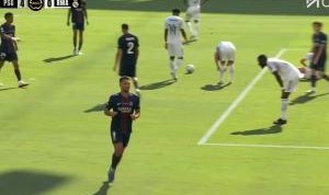 惨案！拉莫斯原地转身抽射得手，巴黎4-0领先皇马