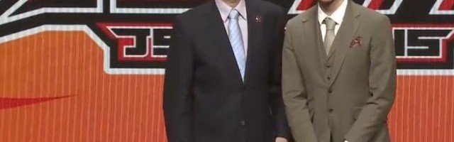 华体会体育-投票力压胡明轩郭艾伦！CBA探花秀携手徐杰当选第一周南区前2名