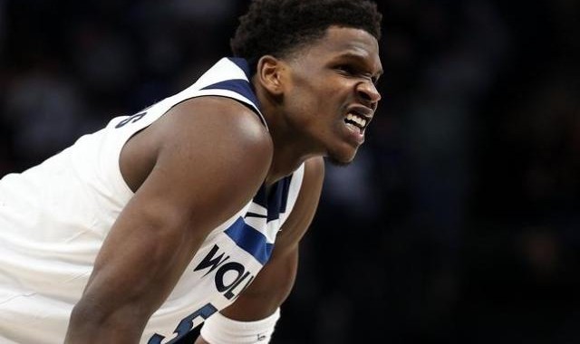 华体会hth登录-新一代抱怨大王！爱德华兹技犯累积速度创8年之最