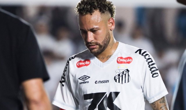 华体会登入-记者：桑托斯将在未来几天正式宣布与内马尔续约一年