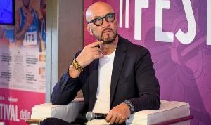 曾加：国米今晚彻底拉了胯，决赛惨败5球会成为永生难忘的耻辱